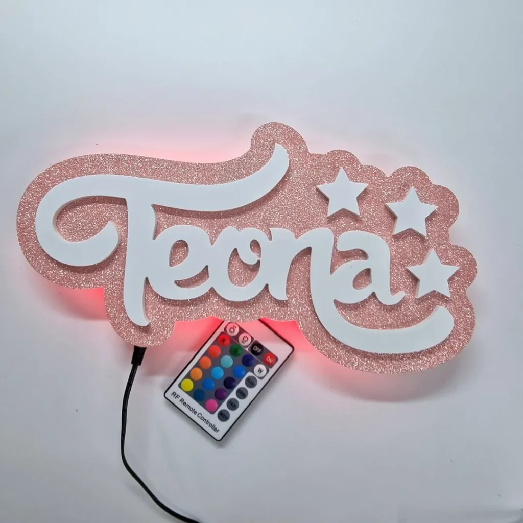 Zidna LED lampa sa imenom deteta